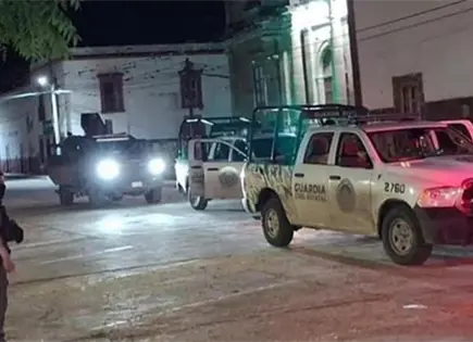 Dos muertos, deja tiroteo entre delincuentes y polic&iacute;as