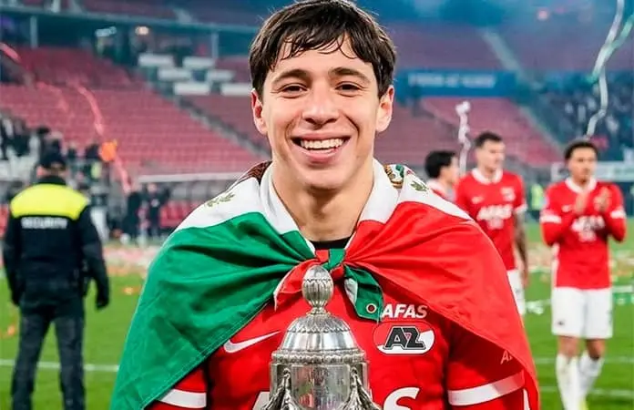 Ch&aacute;vez campe&oacute;n