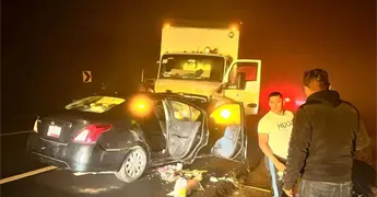 Choque en la Ray&oacute;n–Valles deja 5 lesionados; dos quedaron prensados