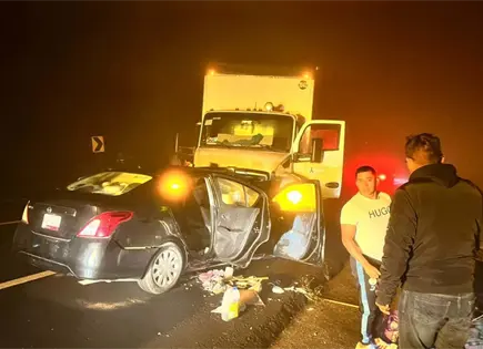 Choque en la Ray&oacute;n–Valles deja 5 lesionados; dos quedaron prensados