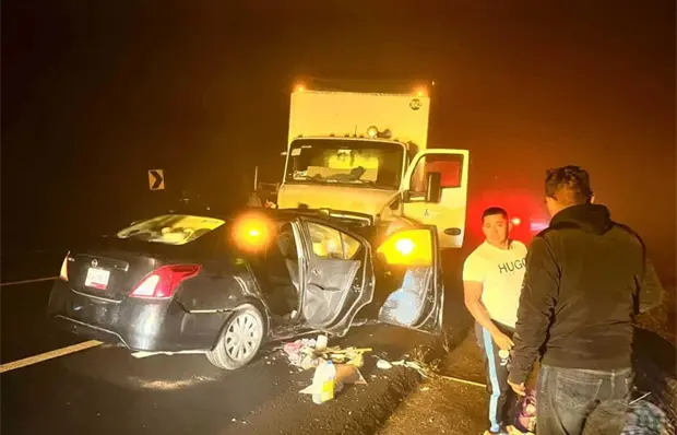 Choque en la Ray&oacute;n–Valles deja 5 lesionados; dos quedaron prensados