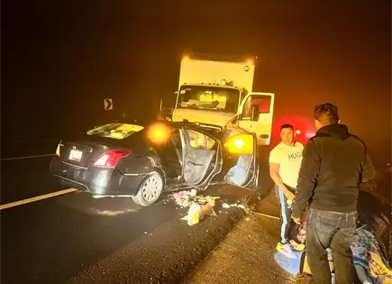 Choque en la Ray&oacute;n–Valles deja 5 lesionados; dos quedaron prensados