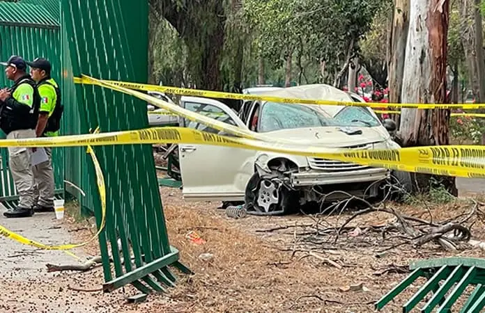 J&oacute;venes tienen choque mortal en el Tangamanga II