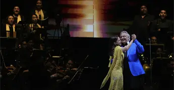 M&aacute;s de 130 mil asistentes ovacionan a Andrea Bocelli en el Z&oacute;calo
