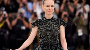 Natalie Portman anuncia embarazo de su tercer hijo a los 44 años
