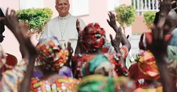 Papa Le&oacute;n aborda conflicto en Camer&uacute;n y llama a la paz