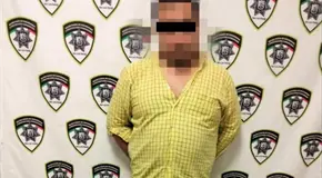 En conflicto vial, detienen a sujeto con arma, cristal, celulares y efectivo