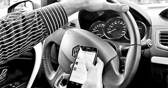 Celular al volante, principal causa de accidentes en SLP