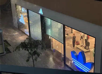 Adidas suspende actividades en Plaza The Park por lluvias