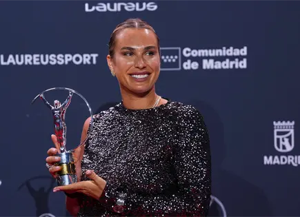 Carlos Alcaraz y Aryna Sabalenka ganan premios Laureus en Madrid