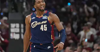 Cavaliers vencen a Raptors 115-105 y toman ventaja 2-0