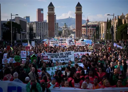 Espa&ntilde;a aprueba plan para aliviar crisis de vivienda