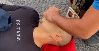 Golpean y despojan de celular a periodista durante cobertura