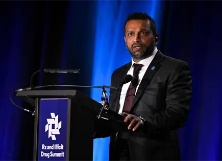 Kash Patel demanda a The Atlantic por acusaciones de consumo excesivo