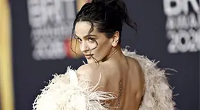 "MUJER DEL A&Ntilde;O"