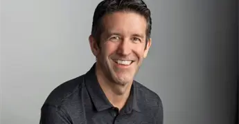 &iquest;Qui&eacute;n es John Ternus, el nuevo CEO de Apple?