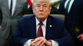 Trump presiona a Ir&aacute;n y apela a la Biblia