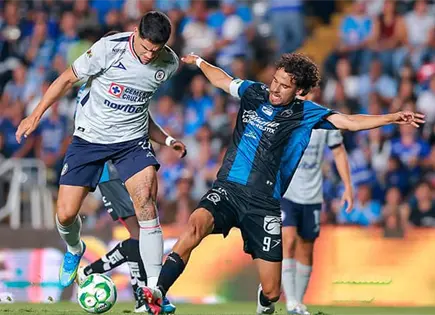 Cruz Azul divide con Quer&eacute;taro