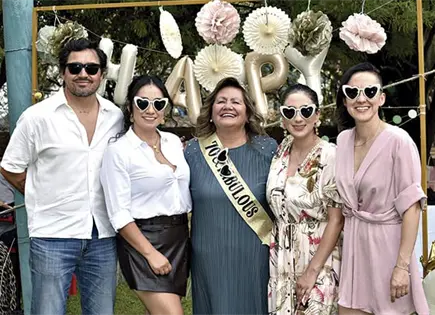 ADRIANA FESTEJA 70 A&Ntilde;OS DE VIDA