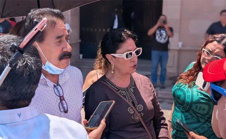 Video | Pensionados de gobierno exigen pago de adeudos