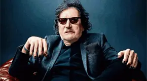 Charly Garc&iacute;a hospitalizado tras operaci&oacute;n parcial de ri&ntilde;&oacute;n