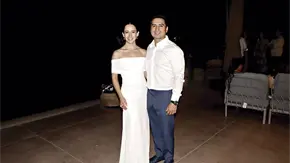 FESTEJAN POR SUS  ESPONSALES