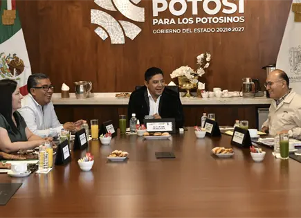 Gallardo re&uacute;ne a alcaldes metropolitanos; anuncian proyectos viales