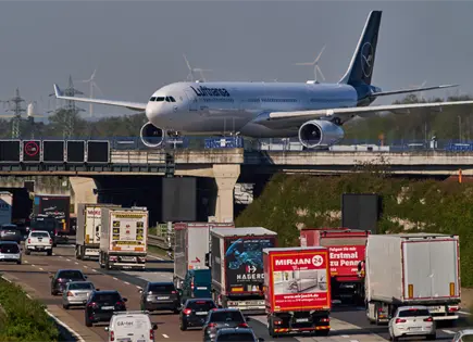 Lufthansa reduce 20,000 vuelos por conflicto EEUU-Ir&aacute;n