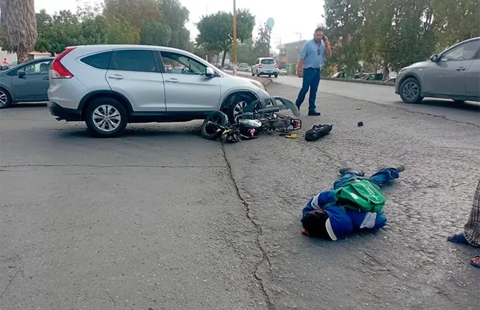 Motociclistas resultan heridos en percances viales