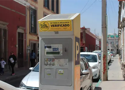 Ven con reserva, iniciativa de asegurar autos en zona de parqu&iacute;metros