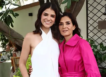 &iexcl;BIENVENIDA A CASA!