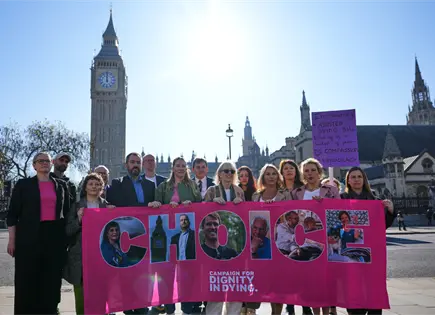 C&aacute;mara de los Lores detiene proyecto de muerte asistida en Inglaterra