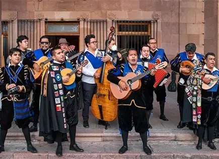 CALLEJONEADA DE M&Aacute;SCARAS Y ANTIFACES