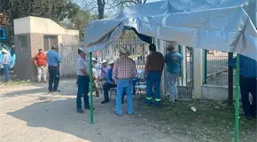 Ca&ntilde;eros bloquean el Plan de Ayala