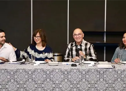 Empresarios y Alcalde Galindo agilizan entrega de licencias a negocios