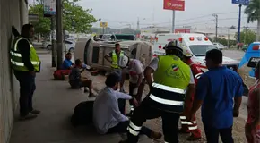 Choque y volcadura en el M&eacute;xico-Laredo deja un lesionado