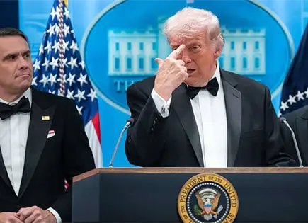 D. Trump exige acelerar su sal&oacute;n