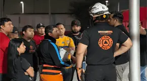 Evac&uacute;an a 374 empleados por fuga de amoniaco en Escobedo