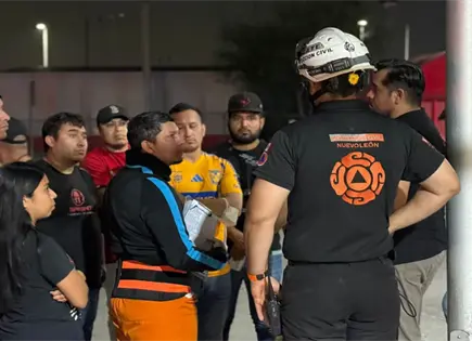 Evac&uacute;an a 374 empleados por fuga de amoniaco en Escobedo