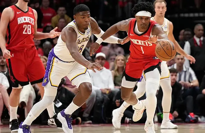 Rockets siguen en la pelea ante Lakers