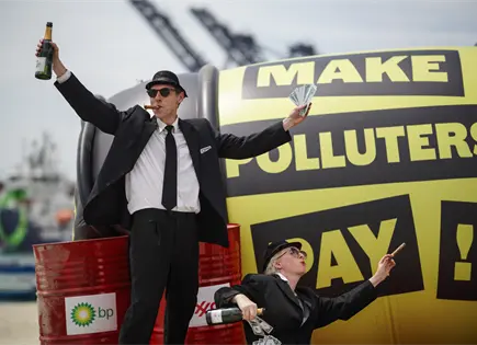 Conferencia clim&aacute;tica en Colombia destaca falta de fondos para distanciarse de combustibles f&oacute;siles