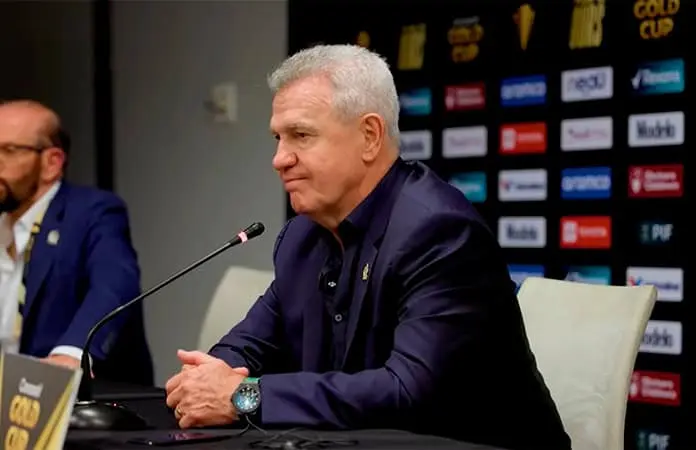 Pospone Aguirre lista del Tricolor