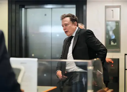 Elon Musk testifica en juicio por disputa con Sam Altman en Oakland