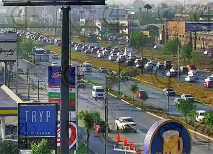 Tr&aacute;fico fluye en SLP; solo carga en la 57