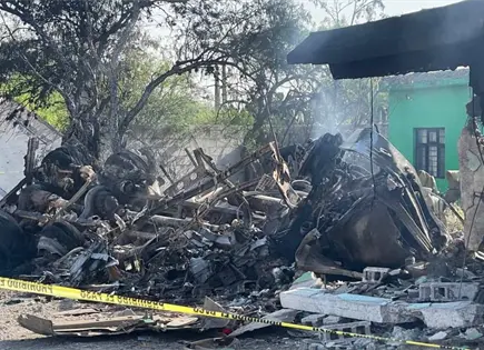 Fotos | Trailero fallece al estrellarse en vivienda de la 57