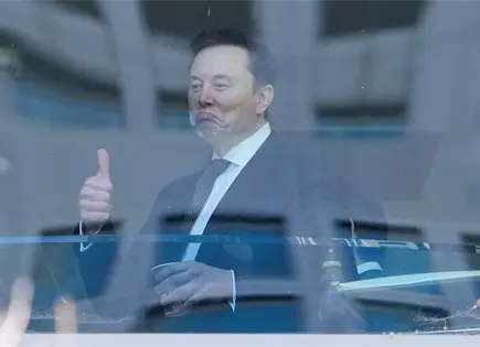 Elon Musk testifica en juicio contra OpenAI en California