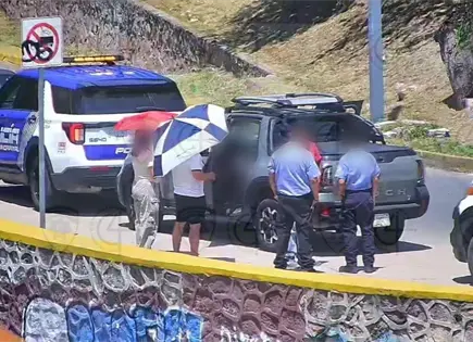 Muere hombre a bordo de veh&iacute;culo en ramal de R&iacute;o Santiago