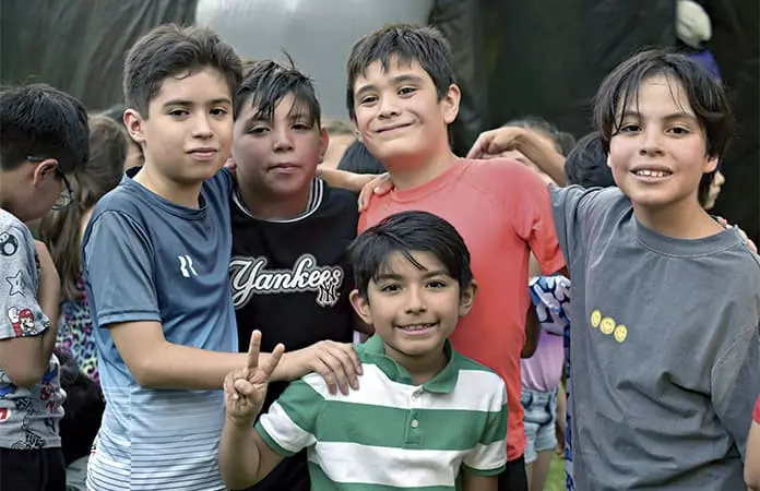 "MARIO BROS",en la fiesta