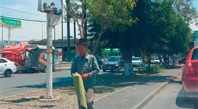 Menores celebran "su d&iacute;a" trabajando