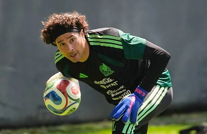 Ochoa dejar&aacute; el Tri tras Mundial